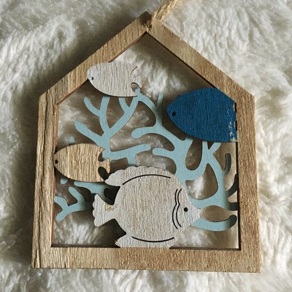 Two Wooden Die Cut Rustic Coastal Décor Wall Hangings - Picture 5 of 15